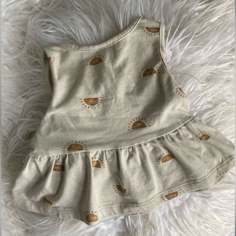 ☀️ Boho Neutral Sun Ruffle Plenum Top - Picture 4 of 4